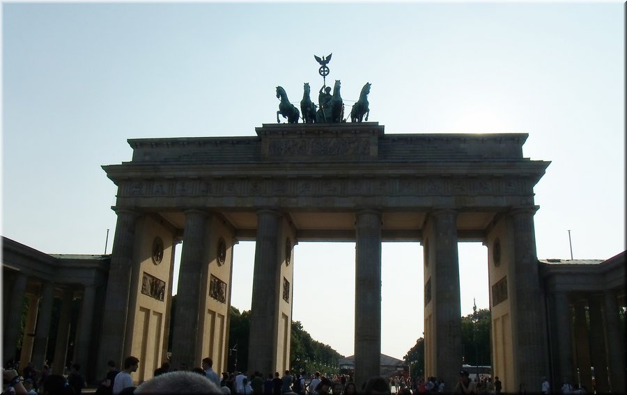 20015-Puerta de Brandemburgo-Berlin-GEDC3669.JPG