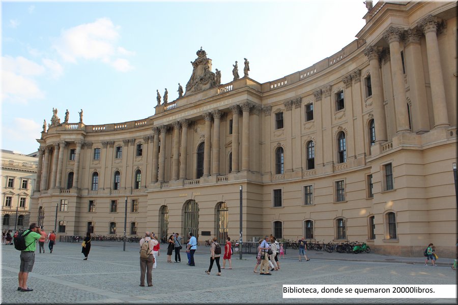 20050-Biblioteca-.jpg