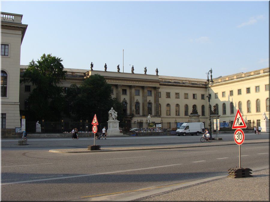 20300-Universidad Von Humboldt-Berlin-DSC05485.JPG