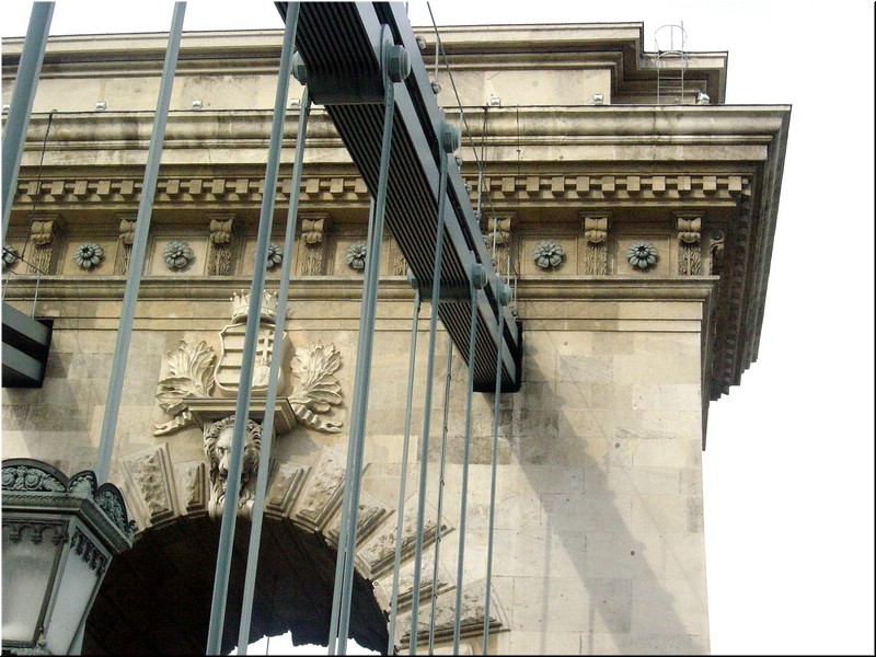0270-Diego-B-P-V-Budapest-Danubio-Puente-Cadenas-cadenas.jpg