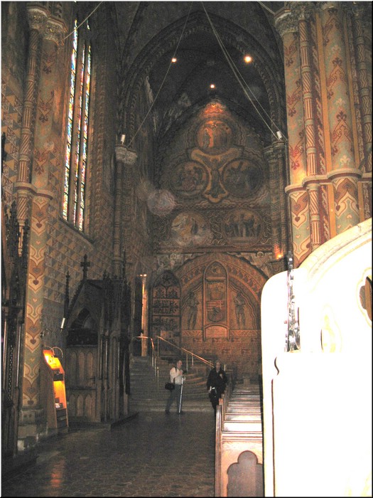 0537-Rosa-B-P-V-Budapest-Iglesia-Matias-Interior.jpg