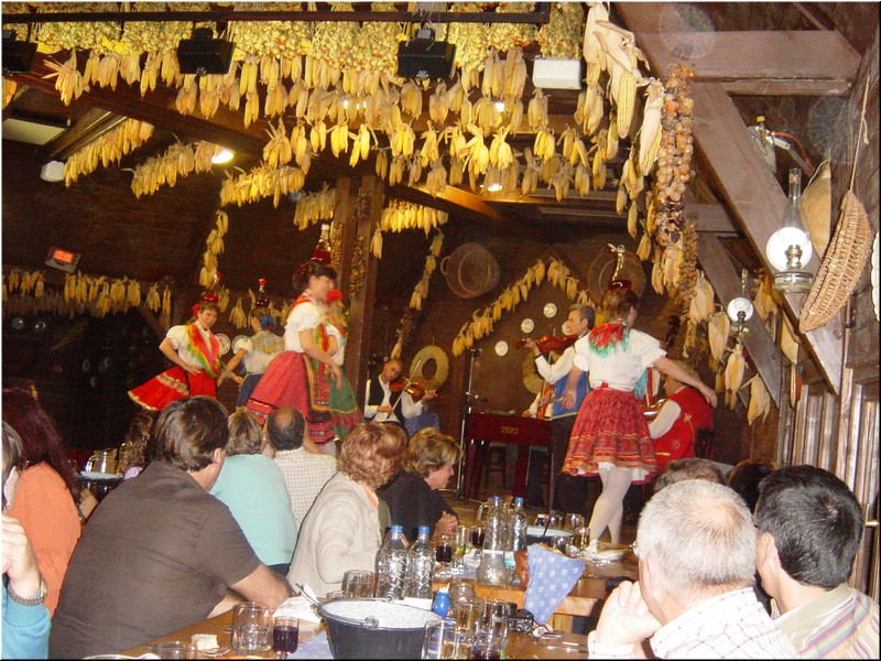 1010-Diego-B-P-V-Budapest-Cena-Folklorica.jpg