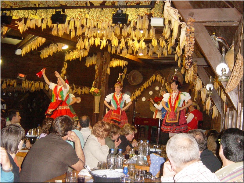 1020-Diego-B-P-V-Budapest-Cena-Folklorica.jpg