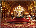 0741-Pedro-B-P-V-Budapest-Interior-Parlamento-Sala-alfombra.JPG