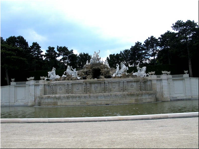 2849-Pedro-B-P-V-Viena-Schonbrunn.JPG