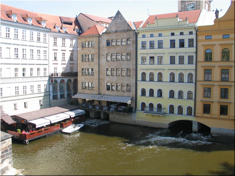 4634-Pedro-B-P-V-Praga-desde-Puente-Carlos-Este.JPG