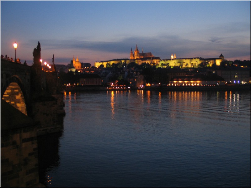 5232-Pedro-B-P-V-Praga-Puente-de-noche.JPG