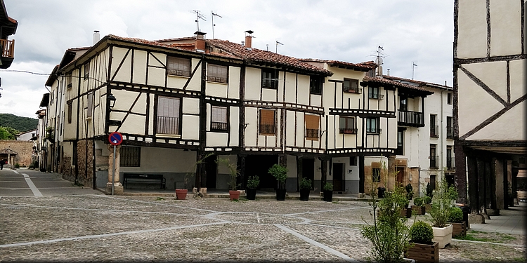 140 Covarrubias.jpg