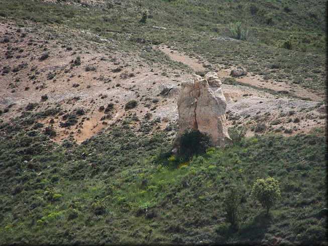 100-Ni se sabe en piedra.JPG