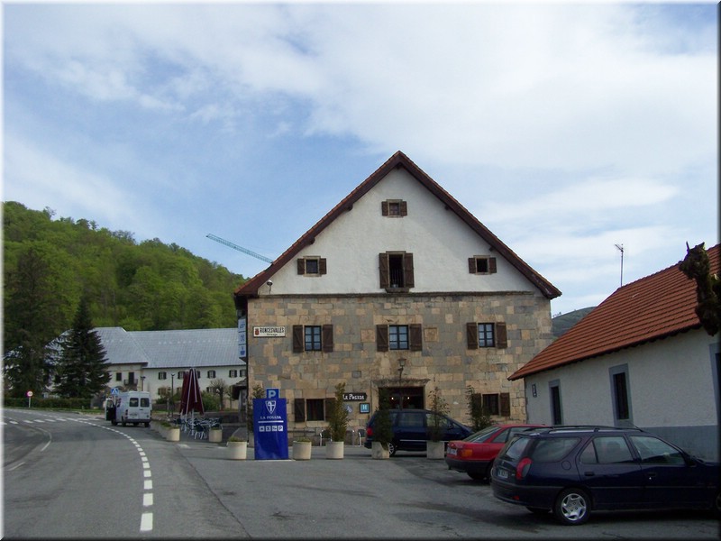 0051-Roncesvalles-La-posada.JPG