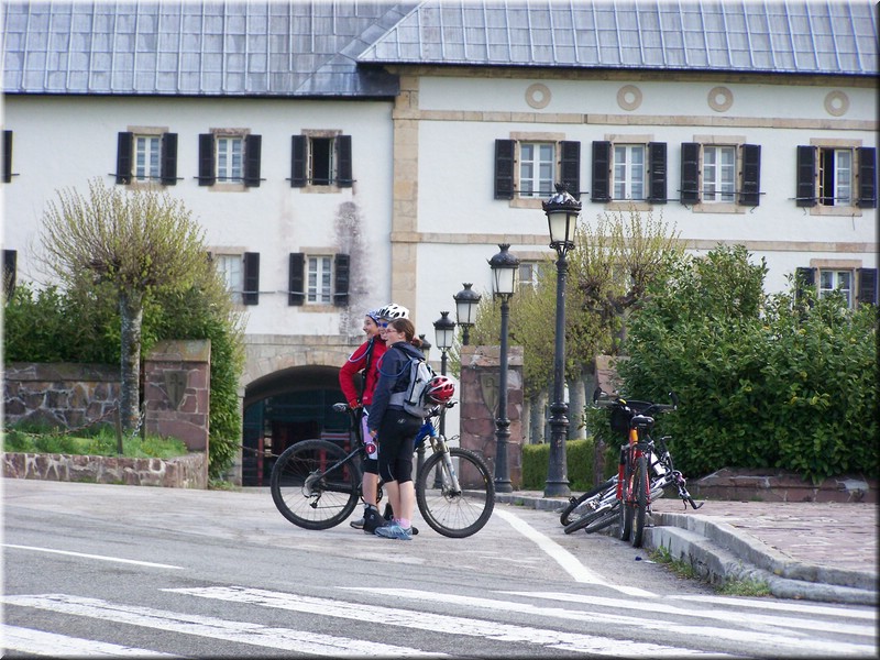 0090-Roncesvalles-en la Colegiata.JPG