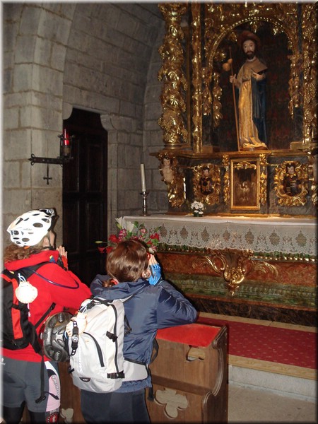 0100-Roncesvalles- Iglesia de la Colegiata.jpg