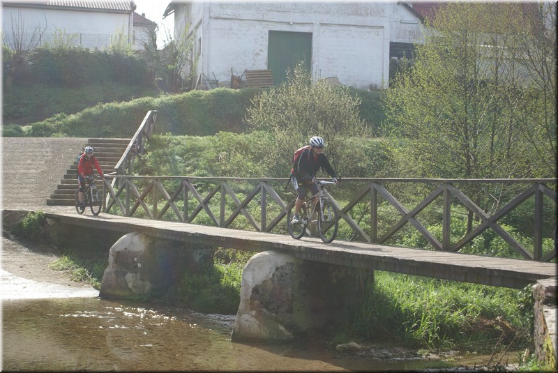 0170-Camino-Burguete.jpg