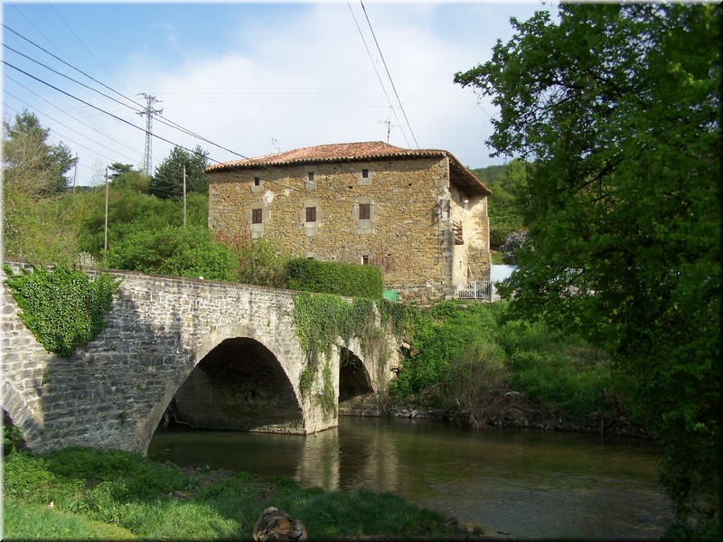 0410-100_0253-Puente-en-Larrasoaña.JPG