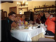 0012-Roncesvalles-Cena en la Posada.jpg