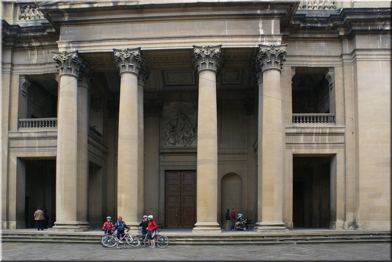 0670-Camino- Catedral de Pamplona copia.jpg