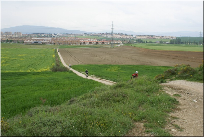 0780-Camino-  Hacia el puerto del Perdon.jpg