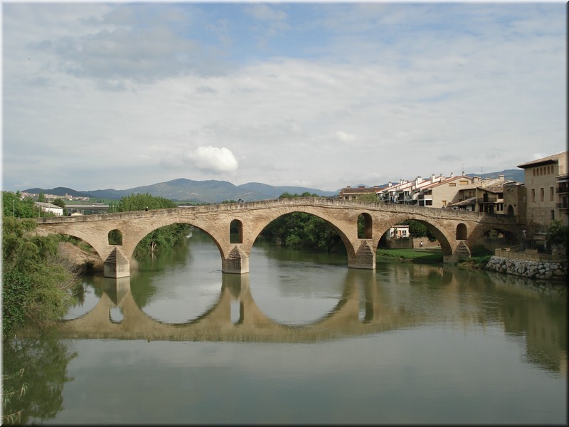 1080-Camino- Puente la Reina.jpg