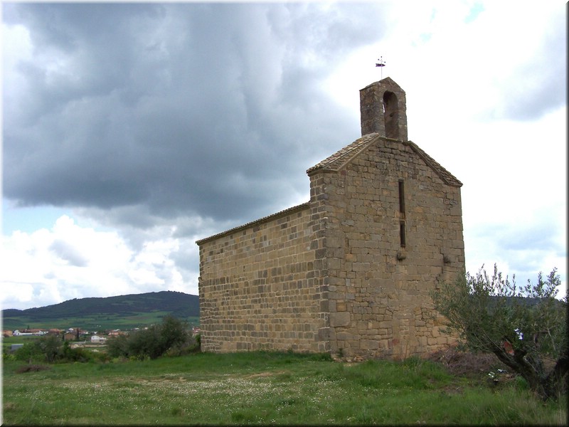 1202-Camino-Cirauqui a Estella-Ermita-San-Miguel.JPG