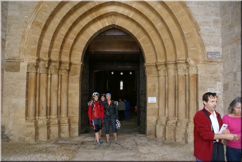 1300-Camino- Monasterio de Irache.jpg