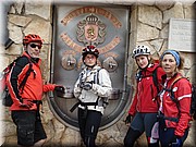 1260-Camino- Fuente del Vino-Irache.jpg