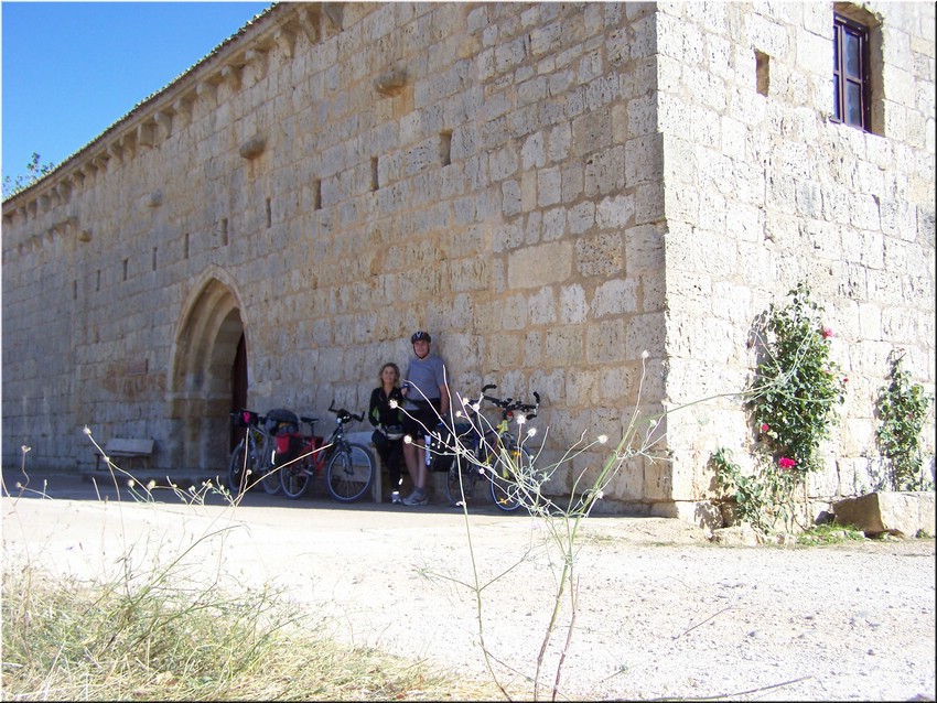 046-Albergue- Ermita de S Cristobal- K2464.JPG