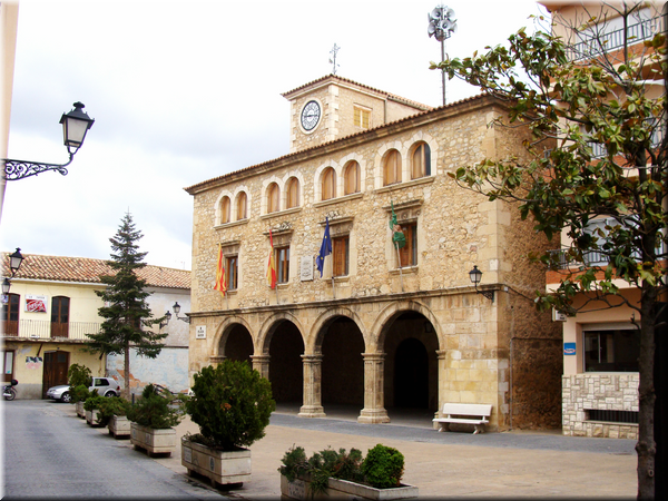 001-Ayuntamiento de Cella - Teruel.png