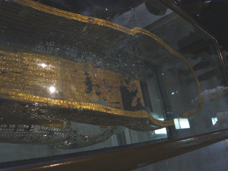 506-CairoMuseo-SarcofagoCristal.jpg