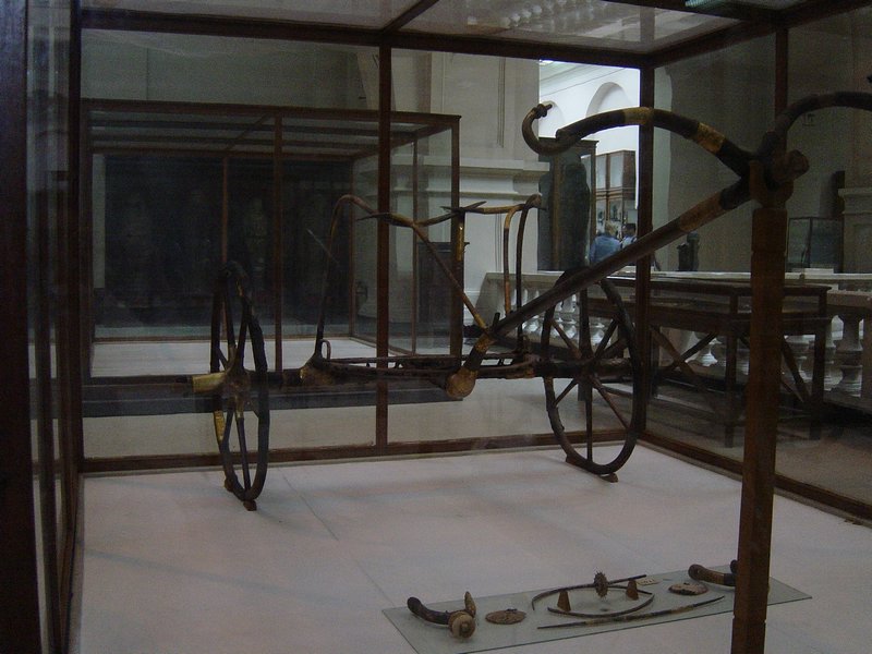 512-CairoMuseo-TesoroTutankamon.JPG