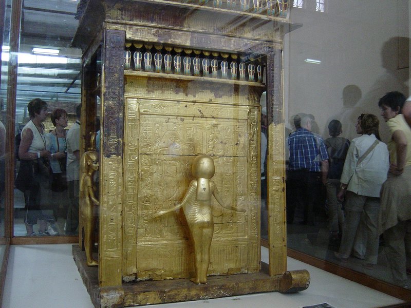 513-CairoMuseo-TesoroTutankamon.JPG