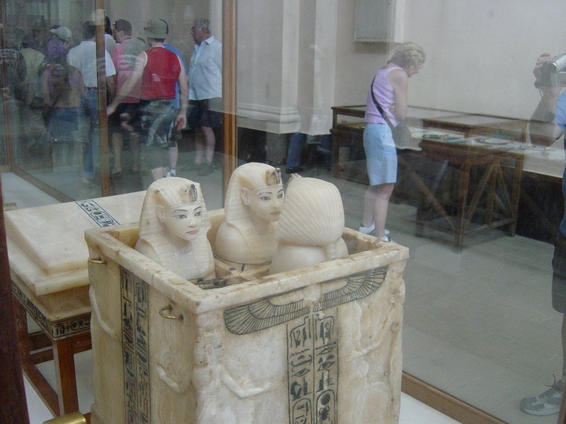 514--CairoMuseo-TesoroTutankamon.JPG