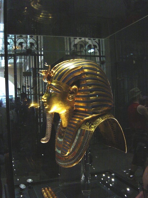 516-CairoMuseo-MascarTutankamon.jpg
