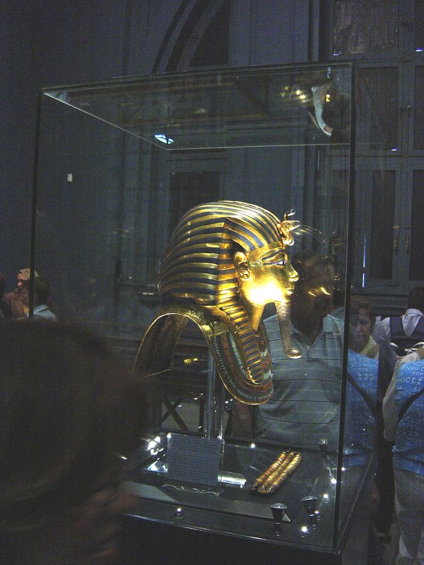 517-CairoMuseo-MascarTutankamon.jpg