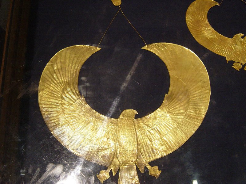 522-CairoMuseo-TesoroTutankamon.JPG