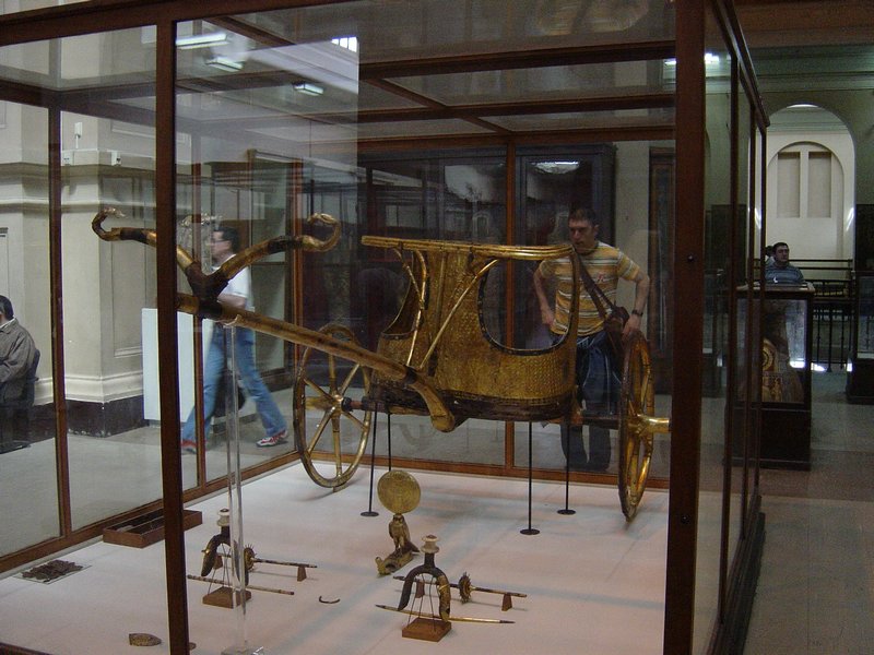 528-CairoMuseo-TesoroTutankamon.JPG