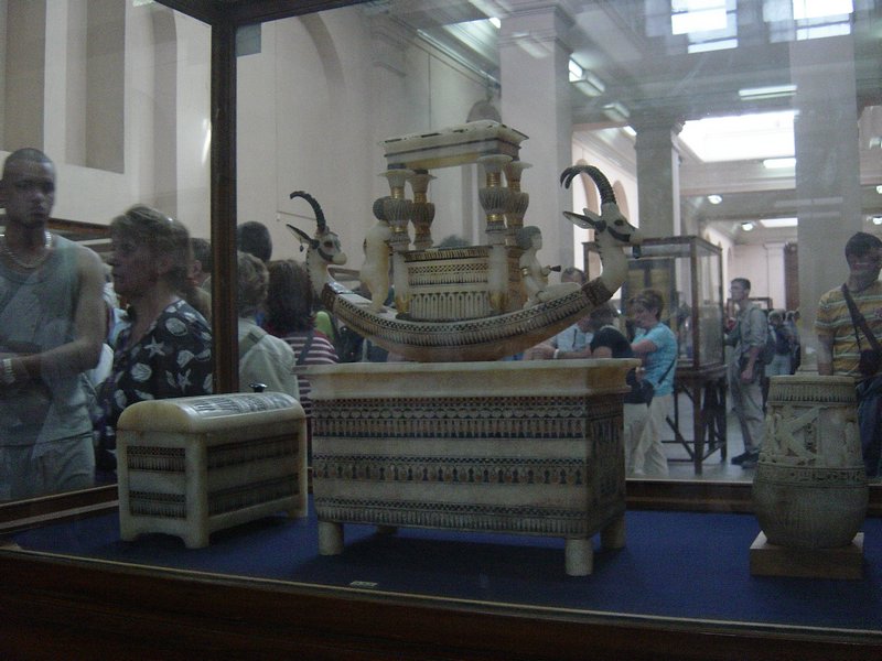 532-CairoMuseo-TesoroTutankamon.JPG