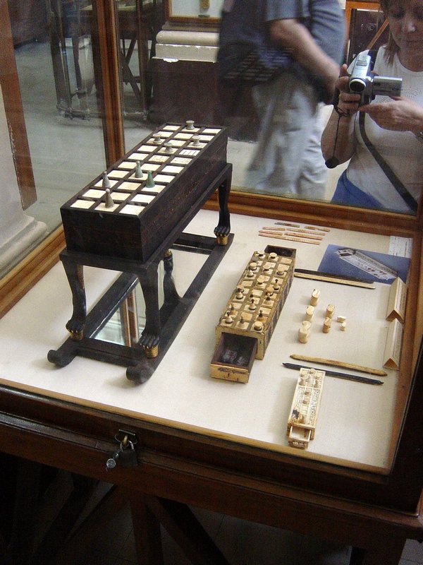 533-CairoMuseo-TesoroTutankamon.JPG