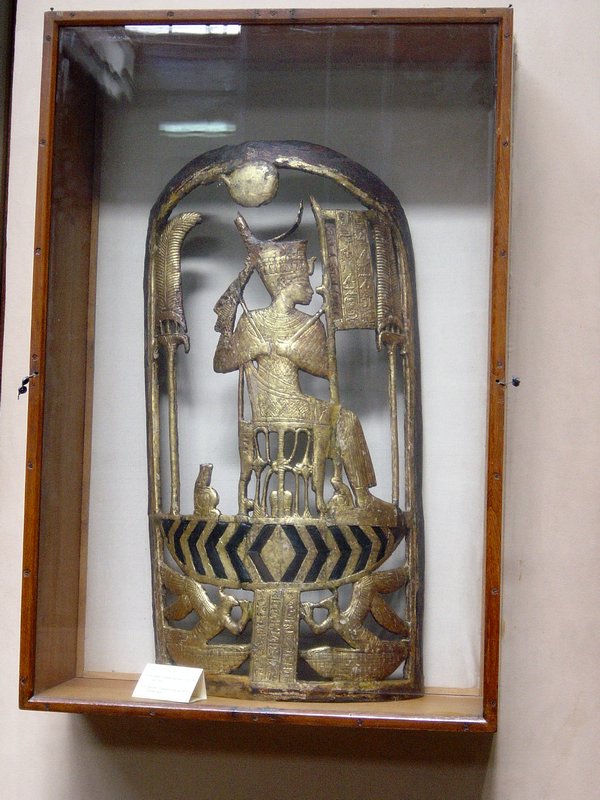 534-CairoMuseo-TesoroTutankamon.JPG