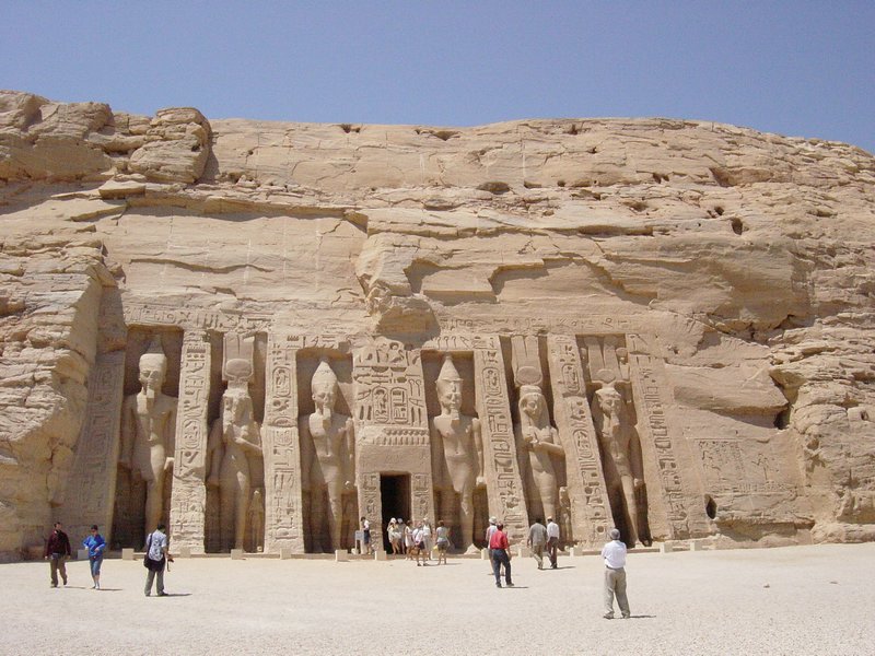 611_0-AbuSimbel-TemploNefertari.JPG