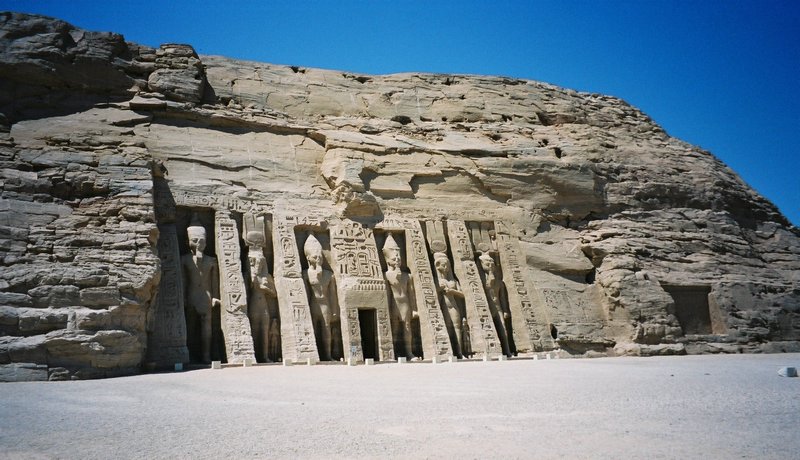 611_1-AbuSimbel-TemploNefertari.JPG