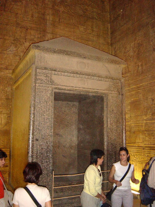 669-TemploEdfu.JPG