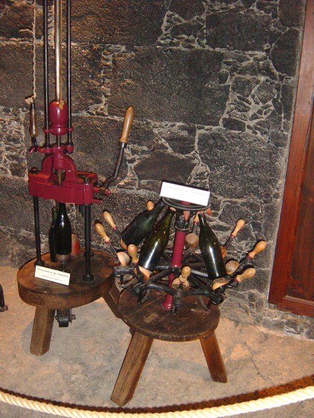 Museo-Vino-13-Encorchadores-3939.JPG