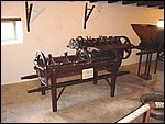 Museo-Vino-14-Pisadora-Despalilladora-Portatil-3940.JPG