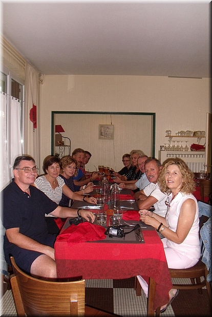 01500 Cena en Hotel St Cyr.JPG