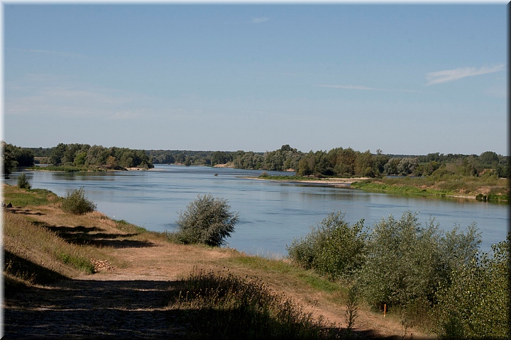 02210 Primer contacto con La Loire.JPG