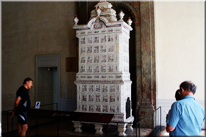 03100 Chambord - Calefaccion.JPG