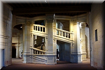 02700 Chambord - Escalera central.JPG