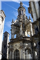 03500 Chambord - Remate de la escalera central.JPG