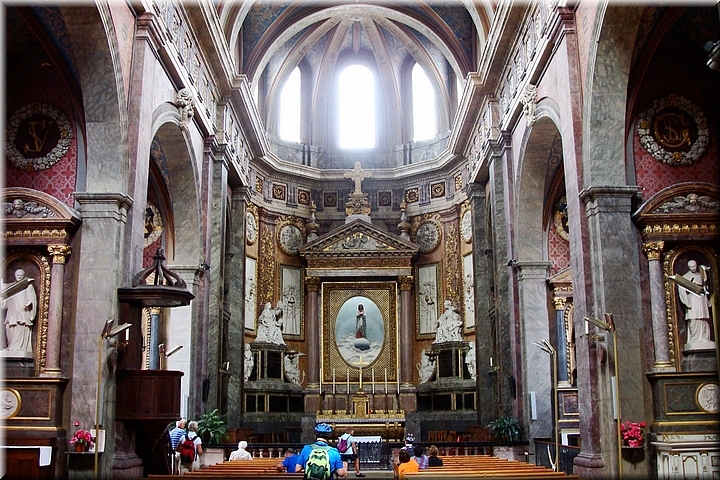 04800 Blois - Iglesia de St Vincent .JPG