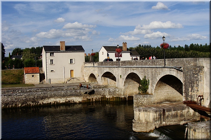 06500 Puente sobre el rio Cher.JPG